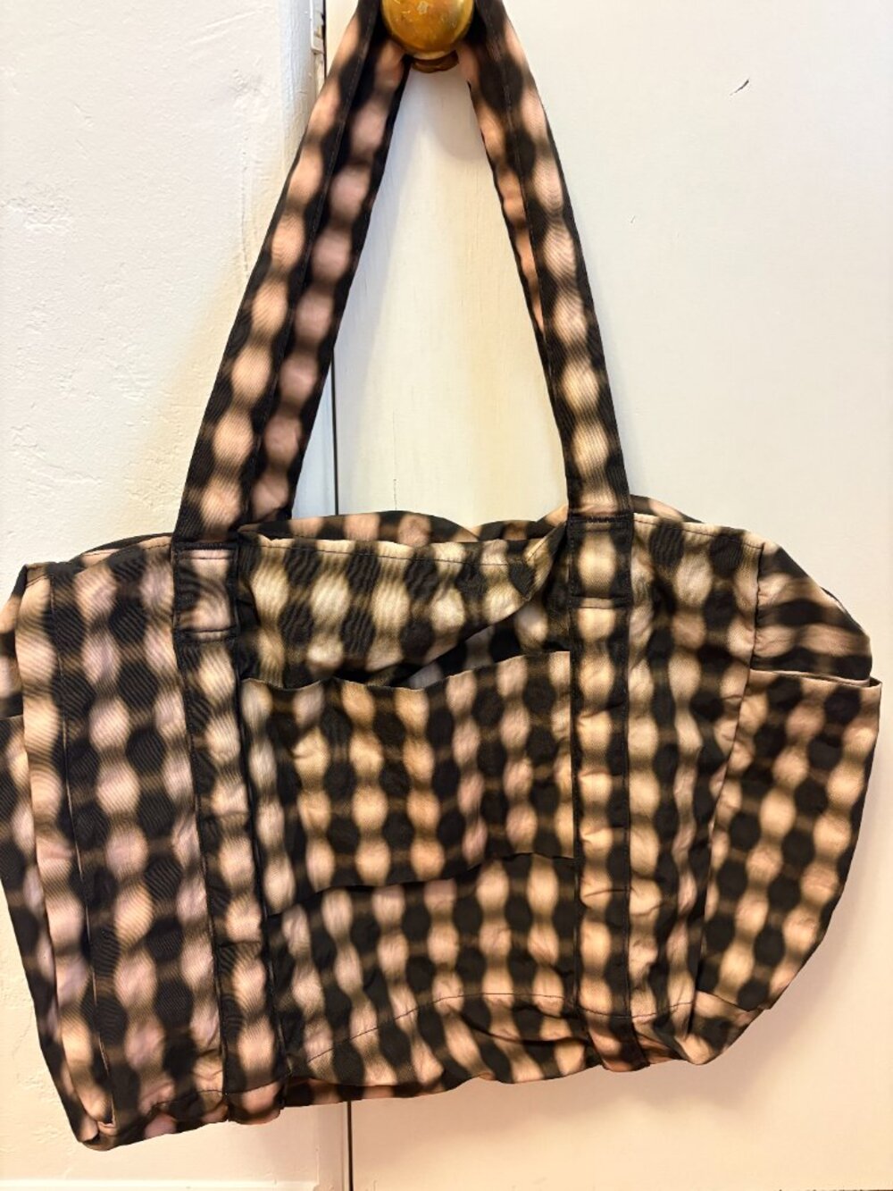 BAGGU Cloud Carry On in Blurred Gingham Brown - Picture 2 of 4